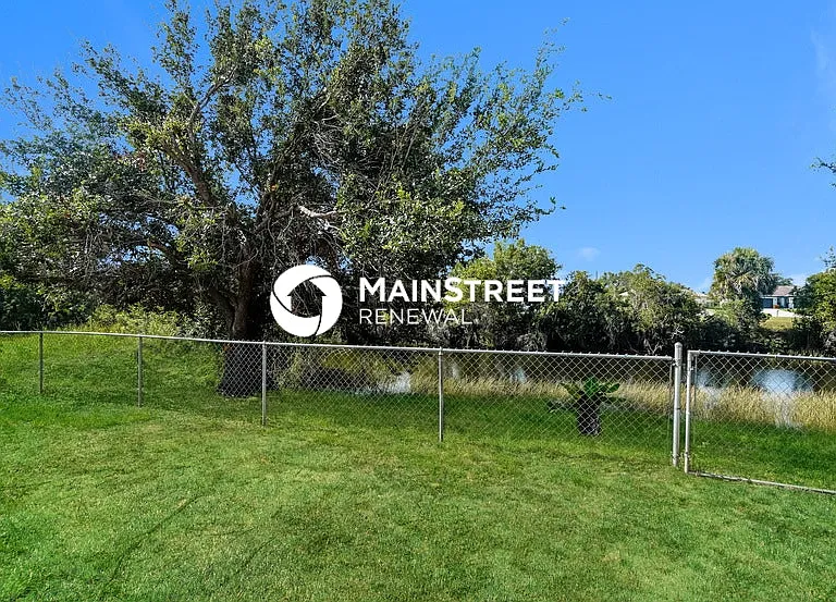 1124 NE 32nd Ln — Photo 15