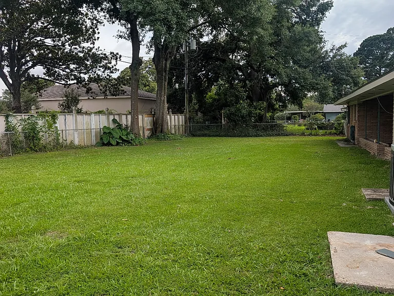 223 Stephanie Ave — Photo 39
