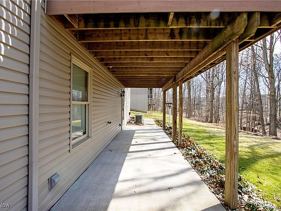 5th image of 1461 Springwood Dr