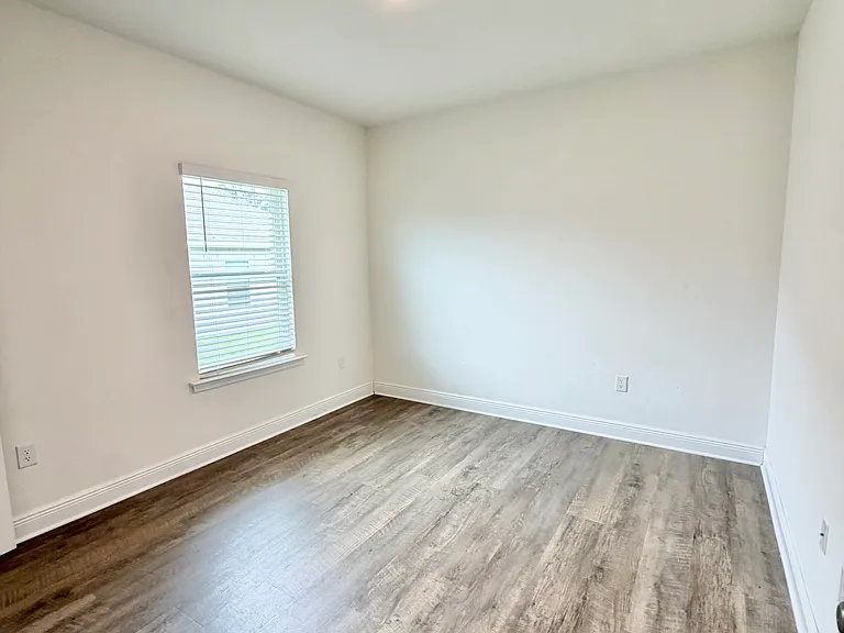 Guest Bedroom 4