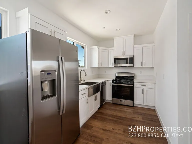 6338 Beck Ave #1/2 — Photo 3