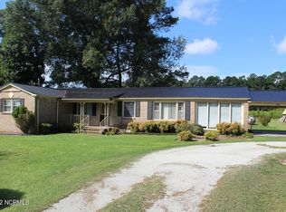 402 Ai Taylor Rd, Richlands, NC 28574