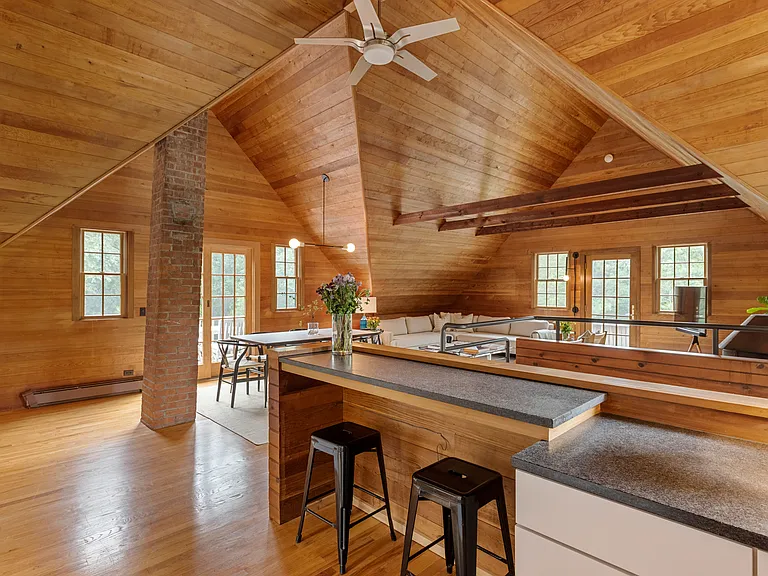 350 Montauk Hwy — Photo 12