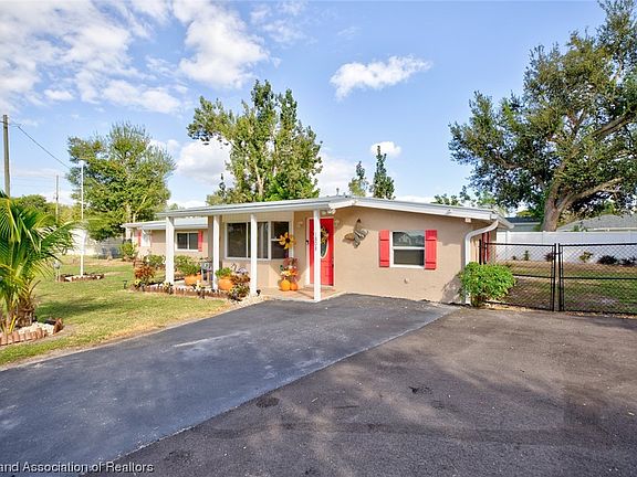 2nd image of 1803 Lake Clay Dr