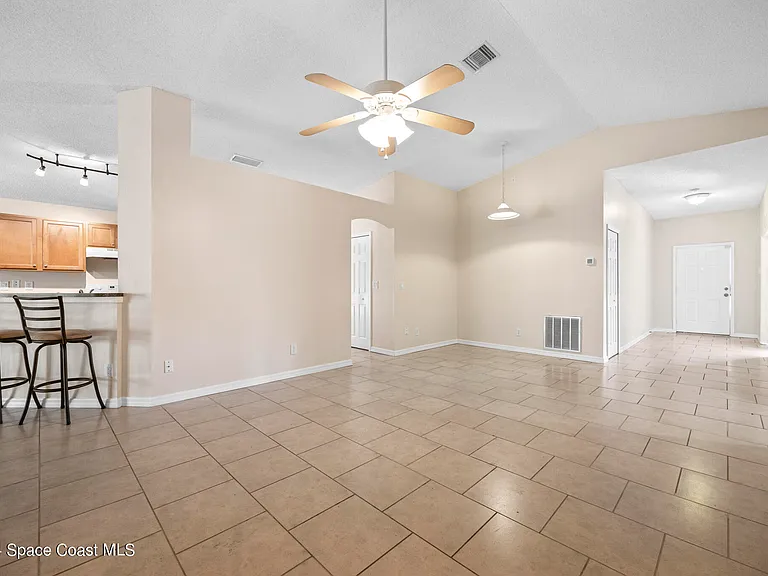 4800 Manchester Dr — Photo 13