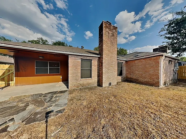 4903 Eagle Trail Dr — Photo 8