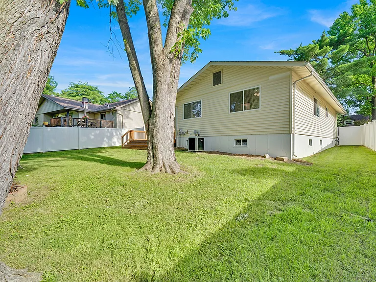 449 Madrina Ct — Photo 29