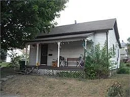 218 N 8th St photo 1