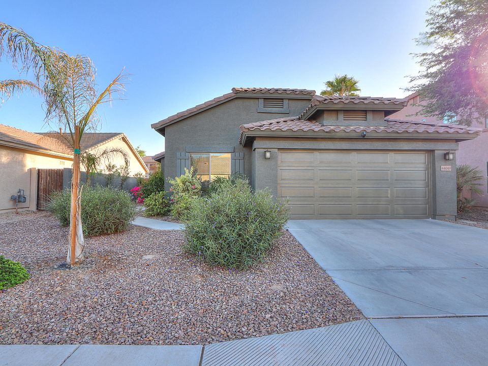 1st image of 44049 W Snow Dr