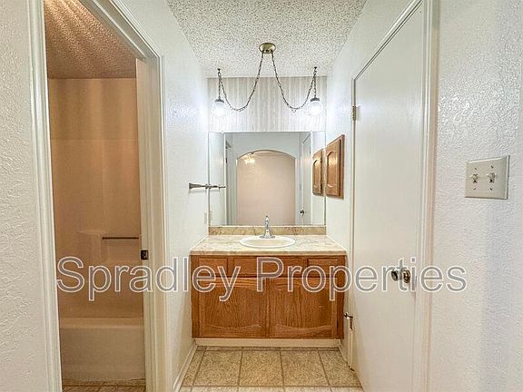 5th image of 5213 Canyon Creek Dr