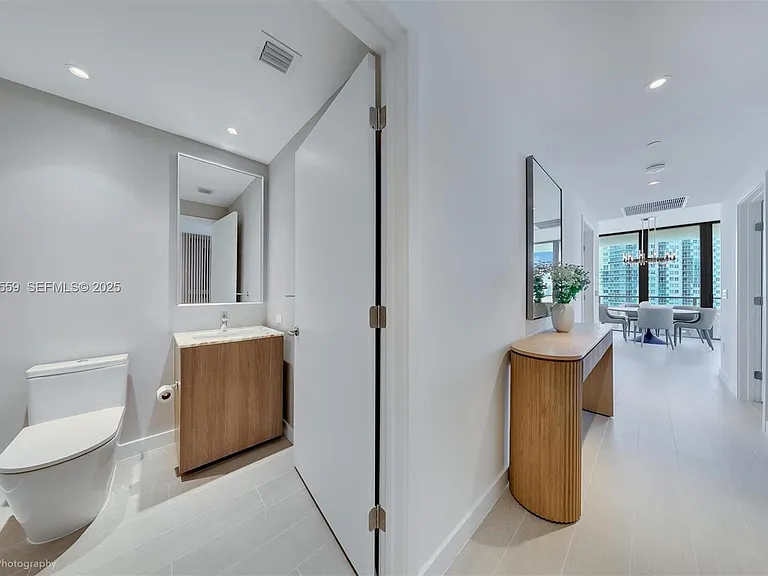 500 Alton Rd #1405 — Photo 2