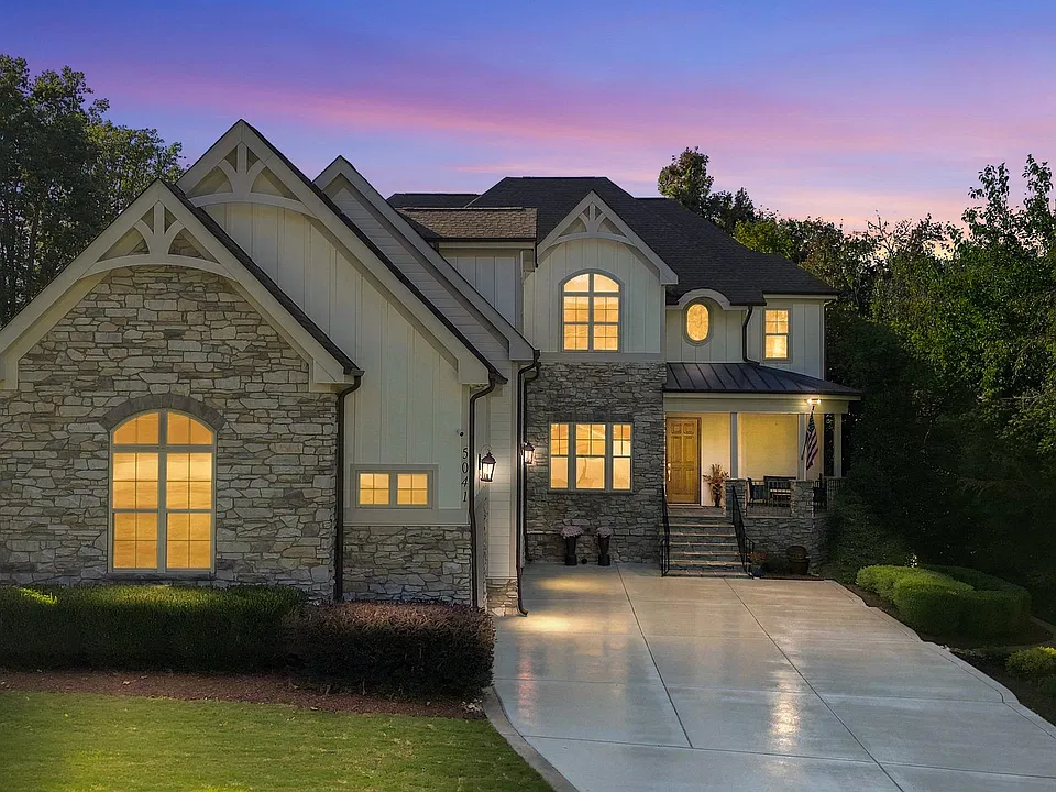 5041 Langley Cir