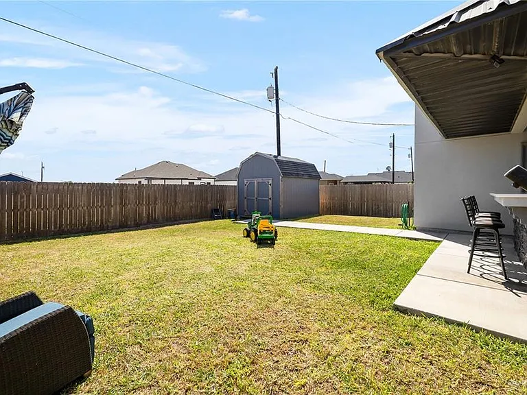 1332 Middle St — Photo 18