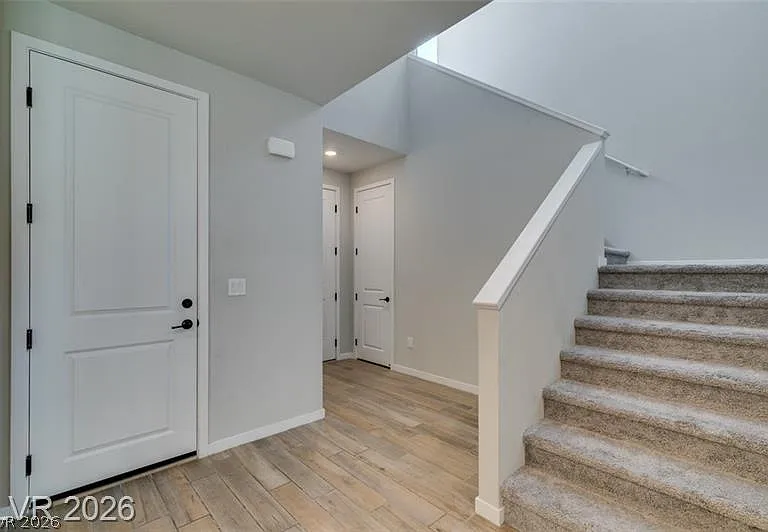 109 Medianoche St — Photo 5