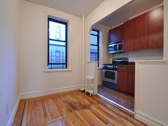 2nd image of 92 E 208th St APT 6A