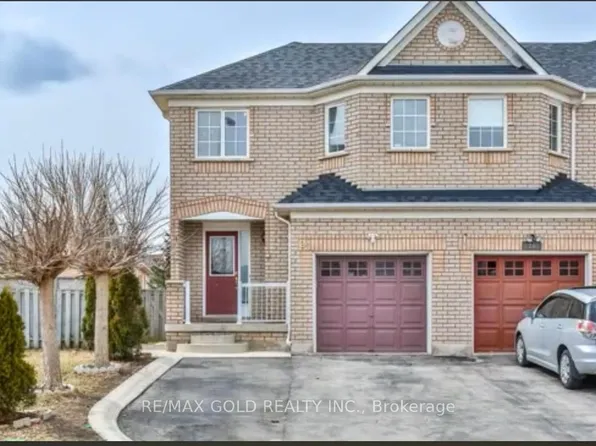 26 Twin Pines Cres, Brampton, ON L7A 1M6