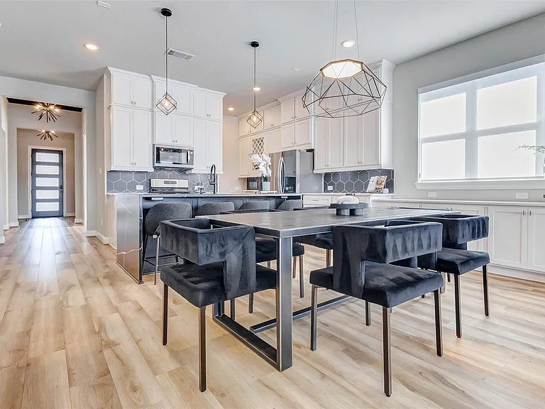 1719 Rustling Creek Dr — Photo 17