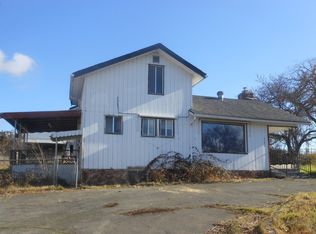 4321 Royal Crest Rd, Medford, OR 97504