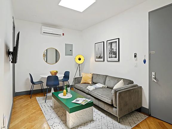 5th image of 380 S 3rd St APT 4