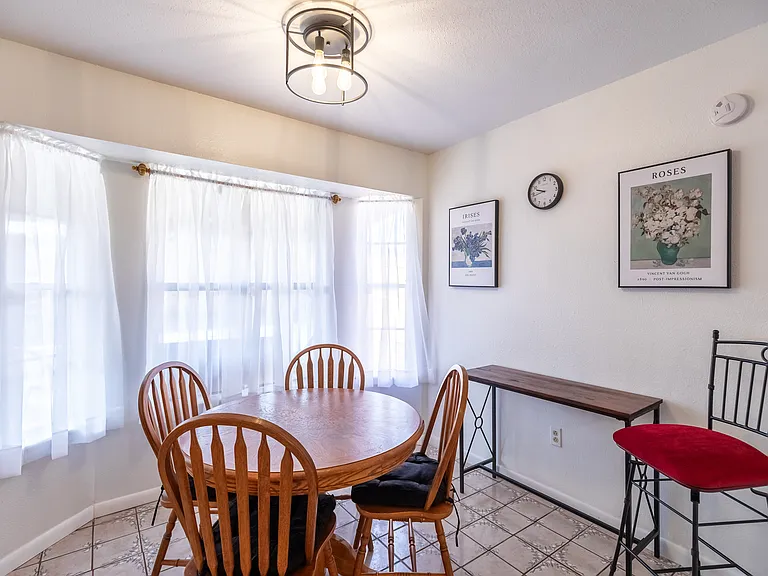 5725 Quail Run St — Photo 10