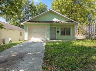 2810 Kensington Ave, Kansas City, MO 64128