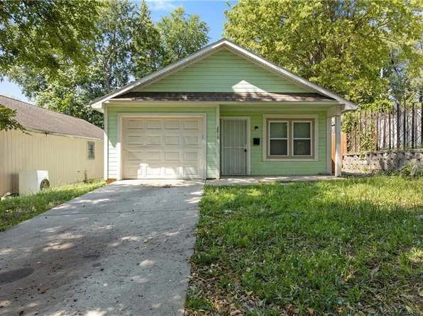 2810 Kensington Ave, Kansas City, MO 64128