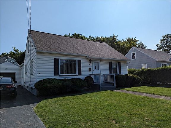 2nd image of 452 Waring Rd