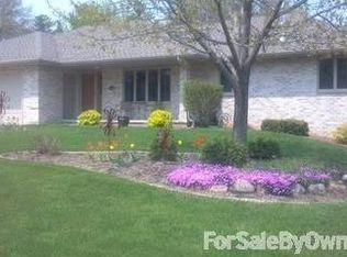 1118 Chapel Hill Cir, Green Bay, WI 54313