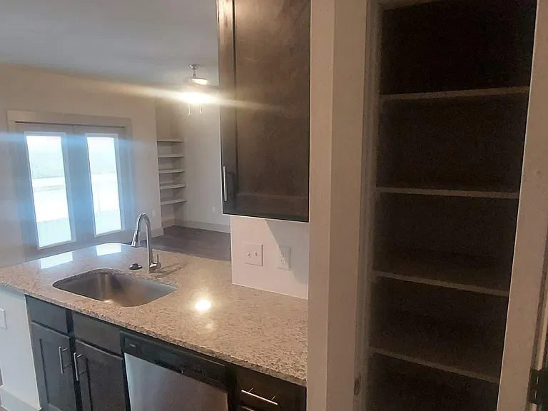 Catalon at Lago Mar I & II — Photo 132