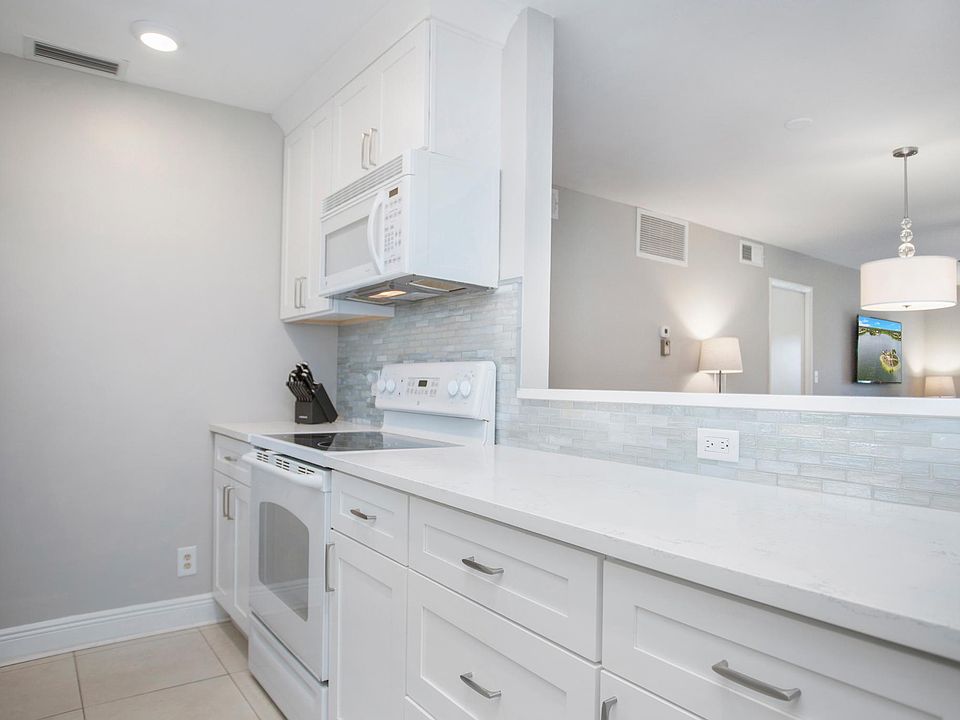 1st image of 221 Cypress Way E APT 101