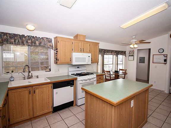 5th image of 13556 E 53rd Dr