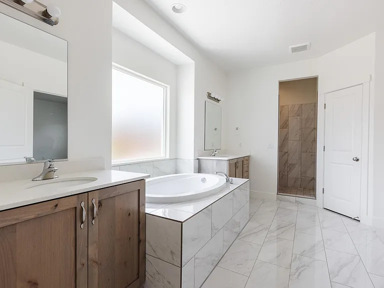 1889 E Honeycomb Dr — Photo 27