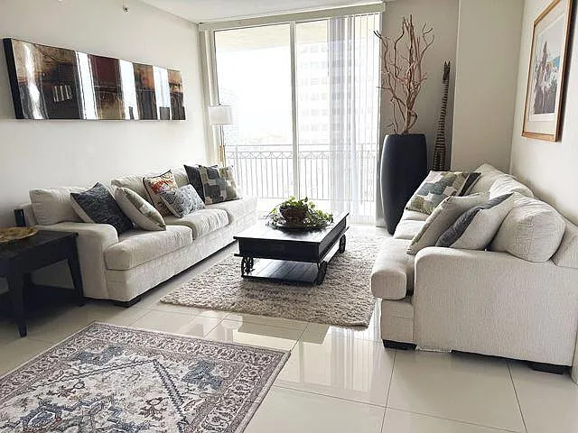 550 Okeechobee Blvd — Photo 3