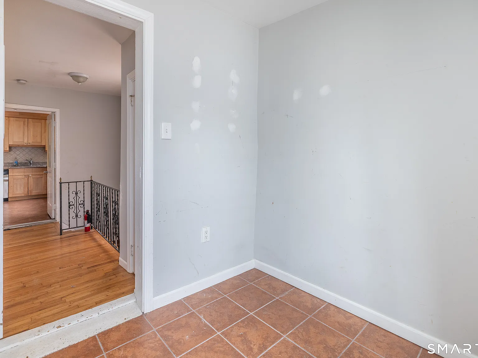 2 bed, 1.0 bath, 912 sqft, $2,000 — Photo 3