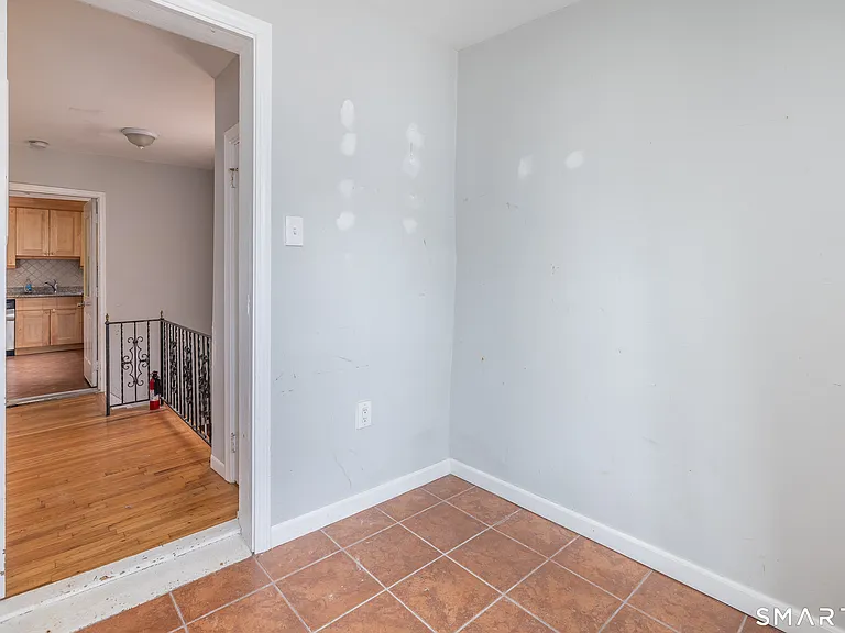 727 Brewster St #2 — Photo 3