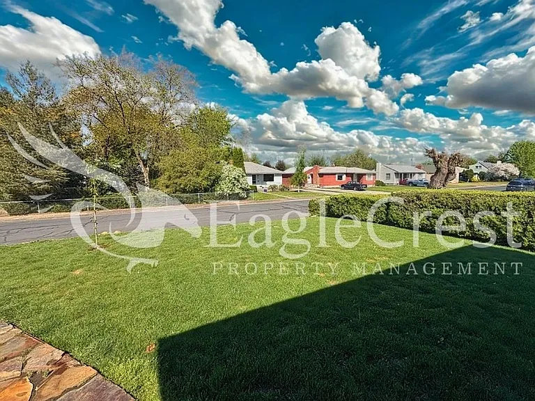 1339 Modoc St — Photo 9