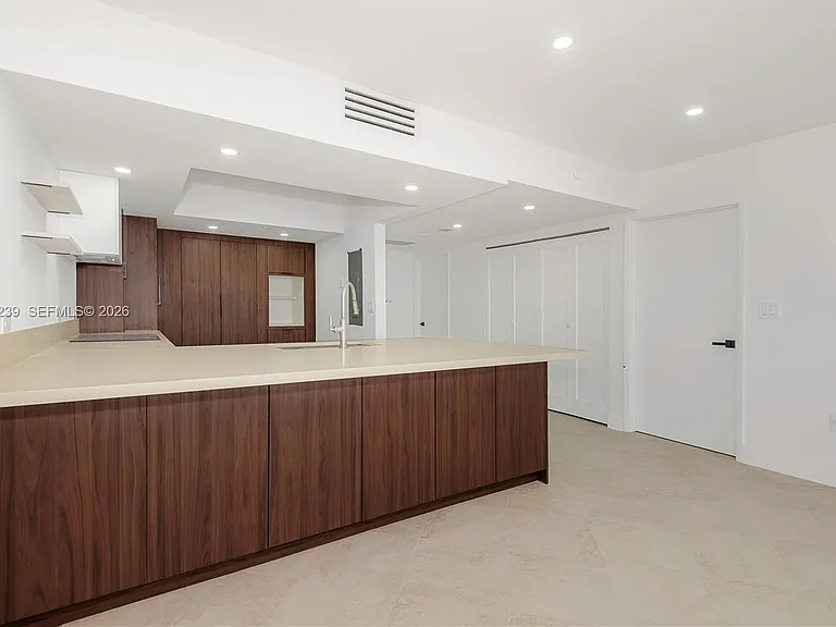 8855 Collins Ave #6E — Photo 10