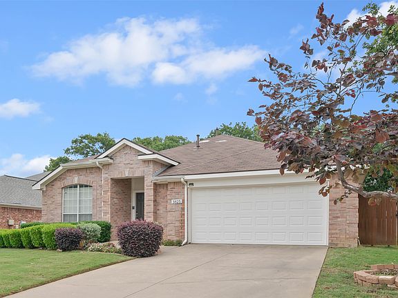 3rd image of 3825 Chimney Rock Dr