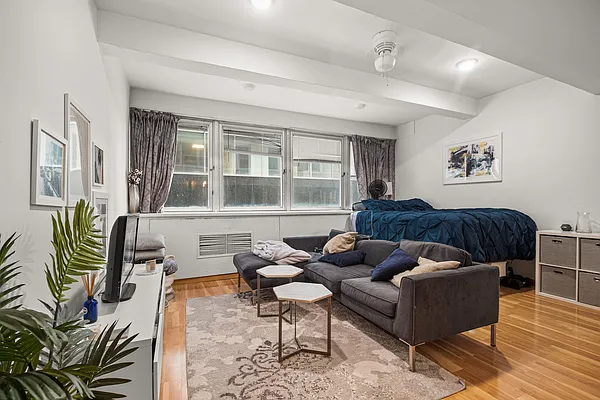 Rented by Douglas Elliman | media 7