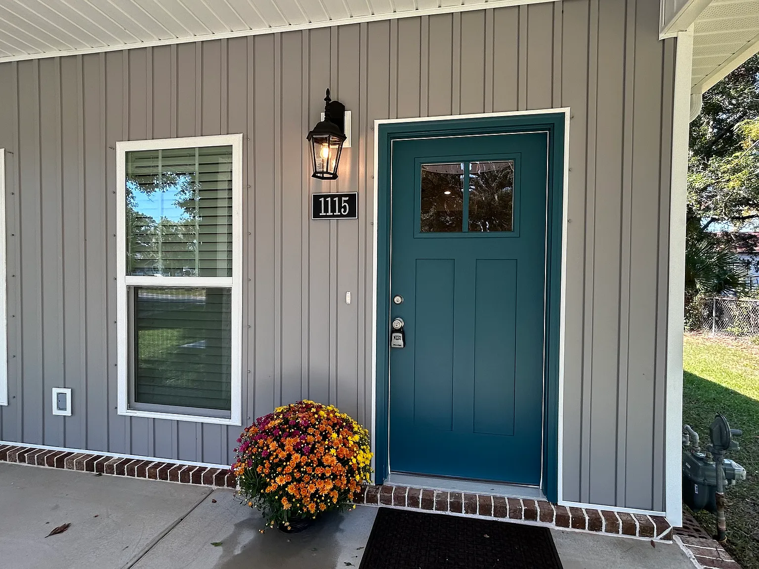 3 bed, 1305 sqft, $2,400 — Photo 4
