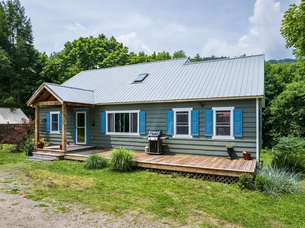 10 Kratt Ave, Shelburne Falls, MA 01370