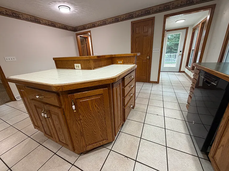 6422 Edison St NE — Photo 14