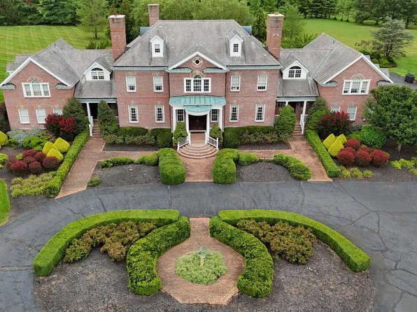 5981 Atkinson Rd, New Hope, PA 18938