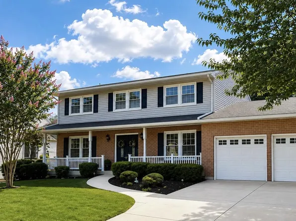 13407 Brookfield Dr, Chantilly, VA 20151
