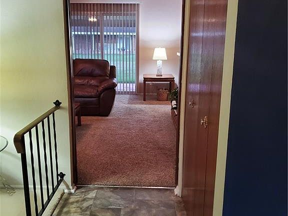 5th image of 620 Ellsworth Dr