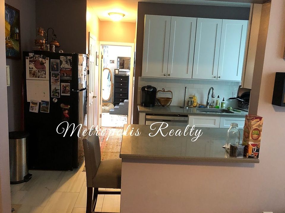 2nd image of 21-59 27th St #D2