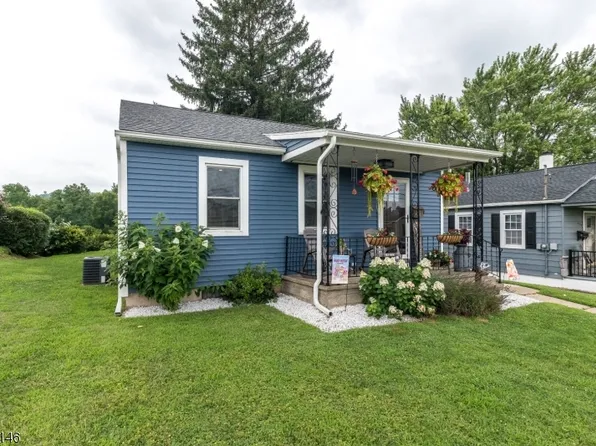 828 Hill St, Phillipsburg Town, NJ 08865