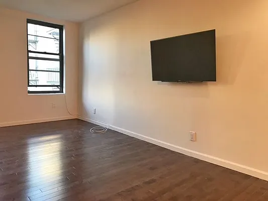 Rented by Reliance Realty Partners LLC  | media 9