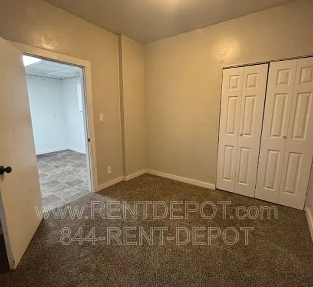 1329 E Illinois St — Photo 6