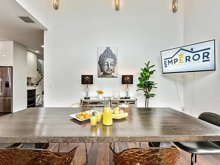 9100 San Martin Blvd NE — Photo 5